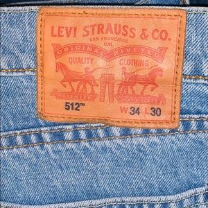 MENS LEVI JEANS